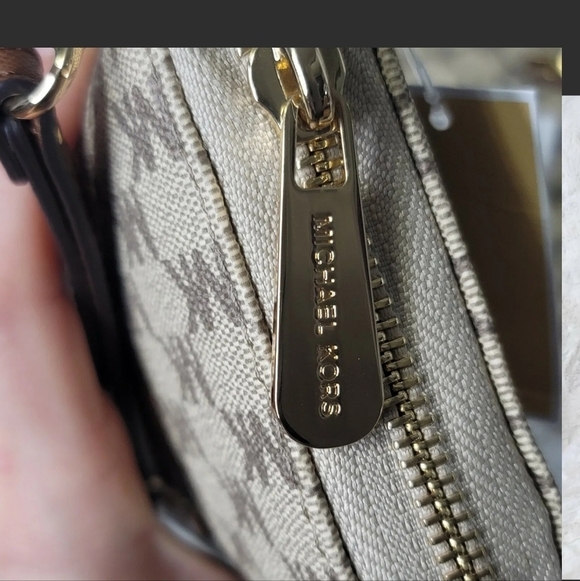 Michael Kors 4 SET Designer Signature Purse Bag Wallet Wristlet Pom NWT - Picture 7 of 11